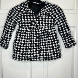 Healthtex Houndstooth black/white toddler’s coat - Size 5T